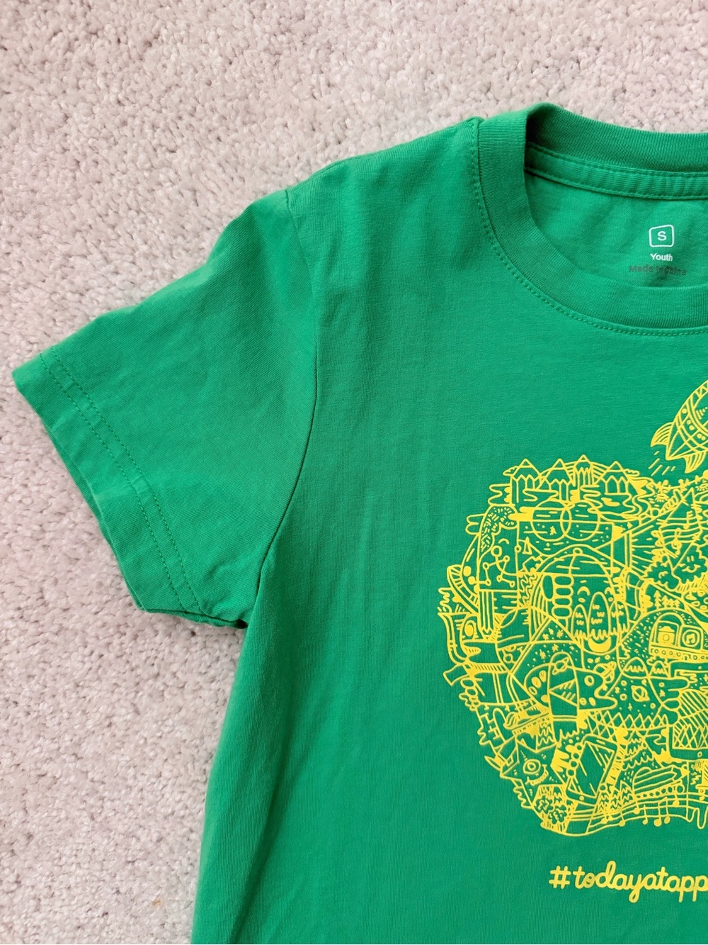 Apple Green Tee with Yellow Apple Graphic - Picture 2 of 7